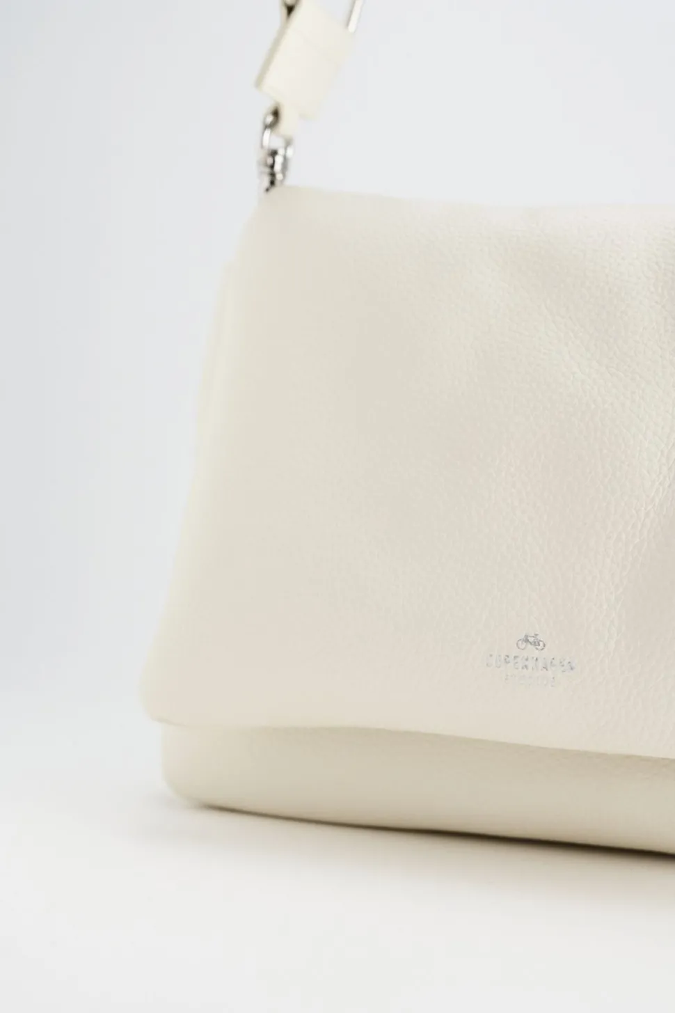 cph_bag__vitello_grain_3-1.webp COPENHAGEN STUDIOS Cph Bag 11 Vitello Grain^ Tassen