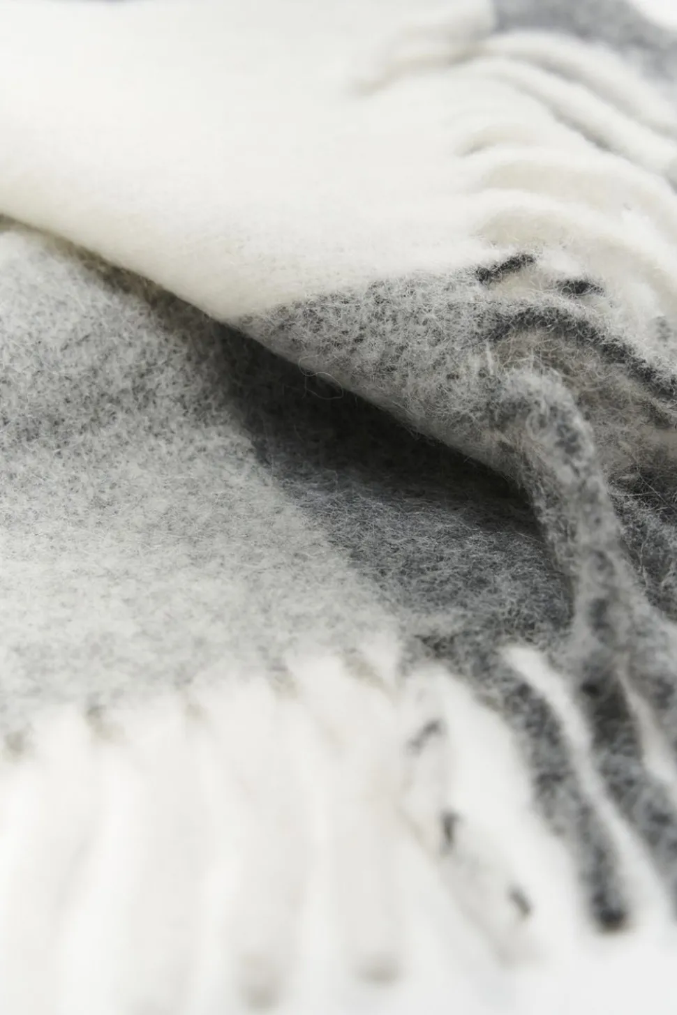 cph_shawl__wool_mix_2-13.webp COPENHAGEN STUDIOS Cph Shawl 4 Wool Mix^ Sjaals
