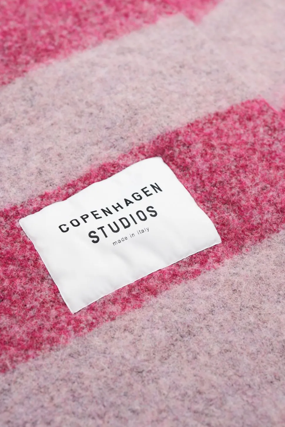 cph_shawl__wool_mix_2-5.webp COPENHAGEN STUDIOS Cph Shawl 3 Wool Mix^ Sjaals