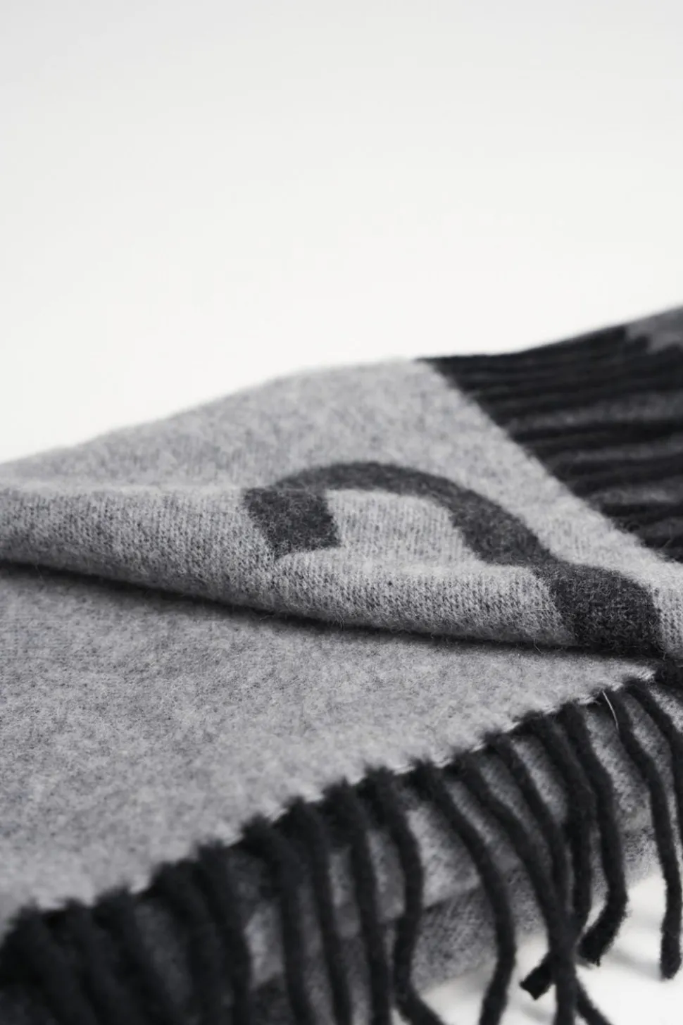 cph_shawl__wool_mix_2-9.webp COPENHAGEN STUDIOS Cph Shawl 1 Wool Mix^ Sjaals